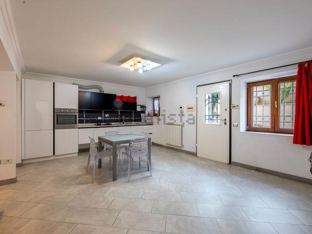 Appartamento in vendita a Colle Pizzuto, Roma Capitale