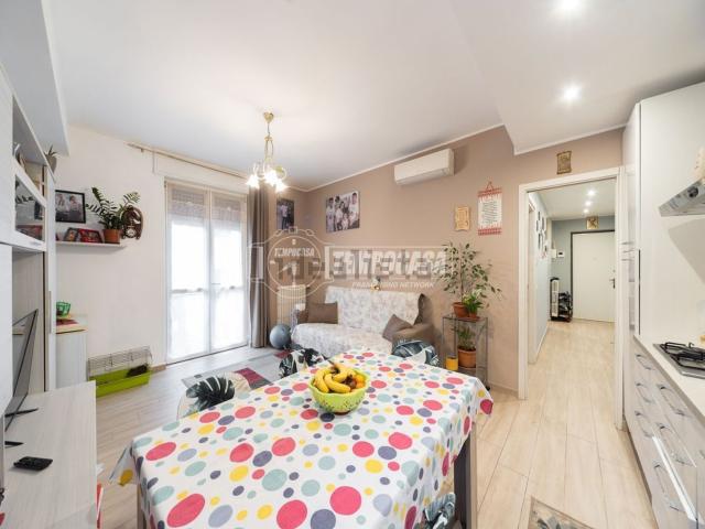 Appartamento in vendita a Muggiò, Lombardia