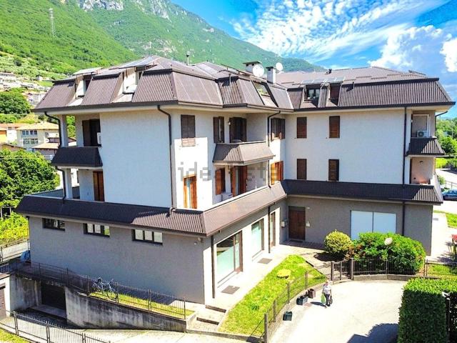 Appartamento in vendita a Costa Volpino, Lombardia