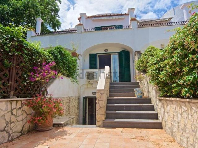 Appartamento in vendita a Piripissa, Ischia