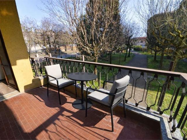 Appartamento in vendita a Tradate, Lombardia