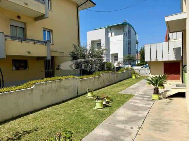 Appartamento in vendita a Marche, Pesaro E Urbino