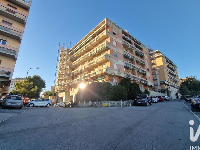 Appartamento in vendita a Centro Ovest, Serra Riccò