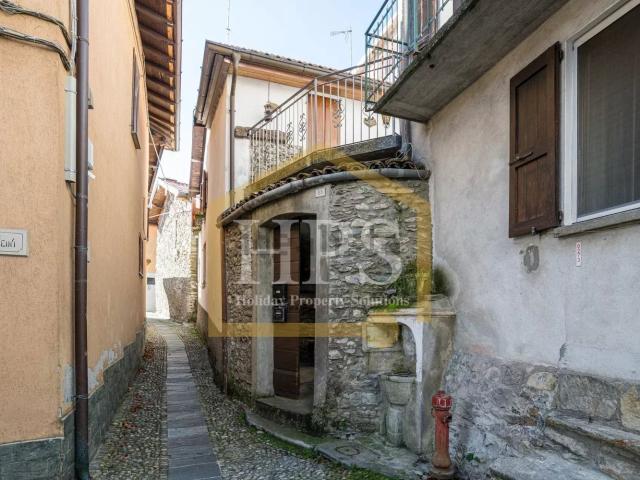 Appartamento in vendita a Plesio, Lombardia