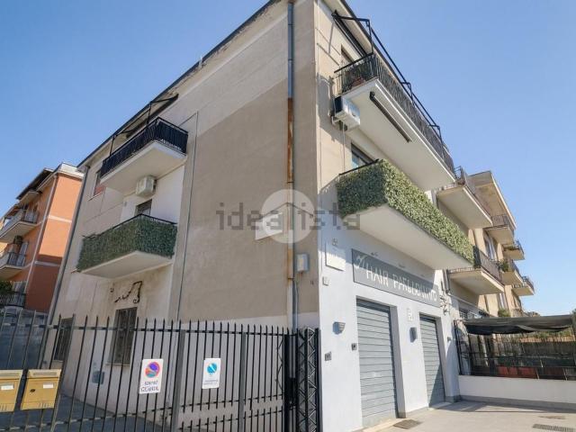 Appartamento in vendita a Villaggio Breda, Roma Capitale