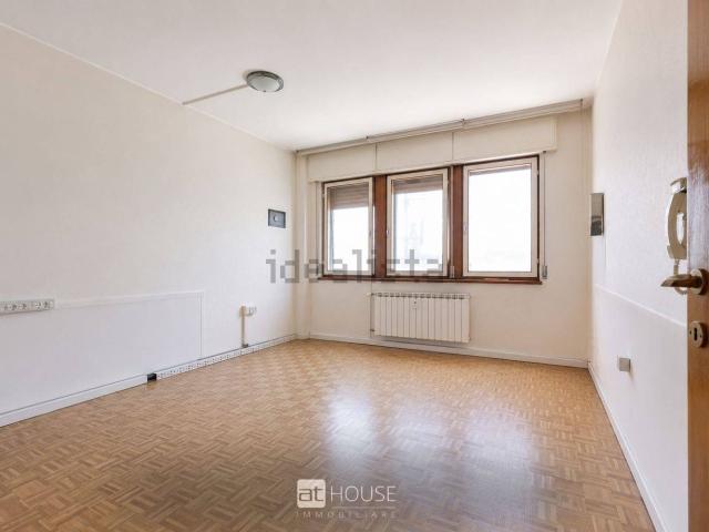Appartamento in vendita a Barriera Vecchia, Trieste