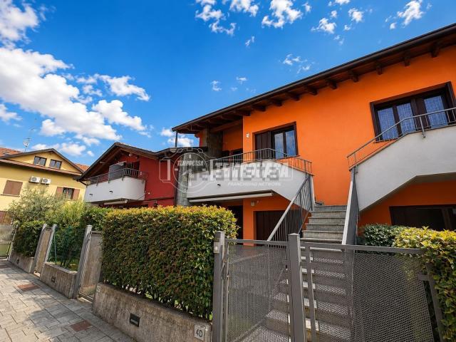 Appartamento in vendita a Rovellasca, Como