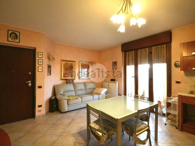 Appartamento in vendita a Vittuone, Milano
