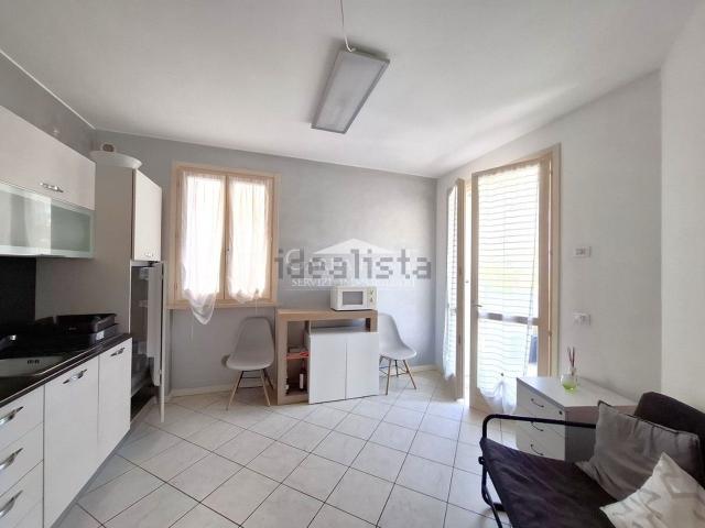 Appartamento in vendita a Desenzano Del Garda, Lombardia