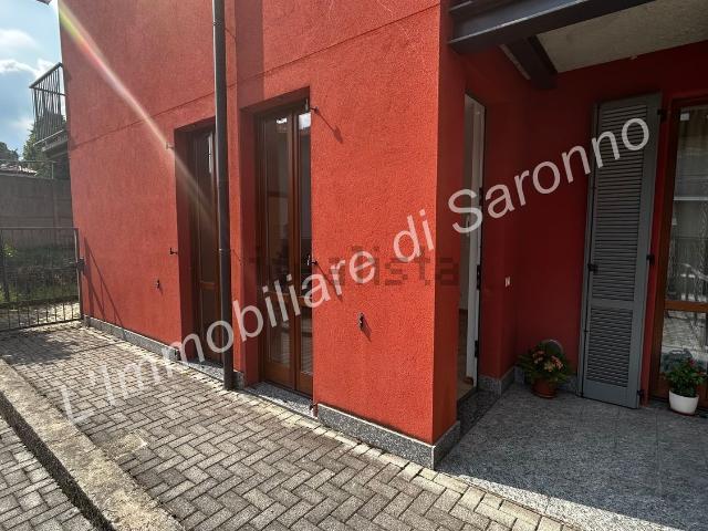 Appartamento in vendita a Rovello Porro, Como