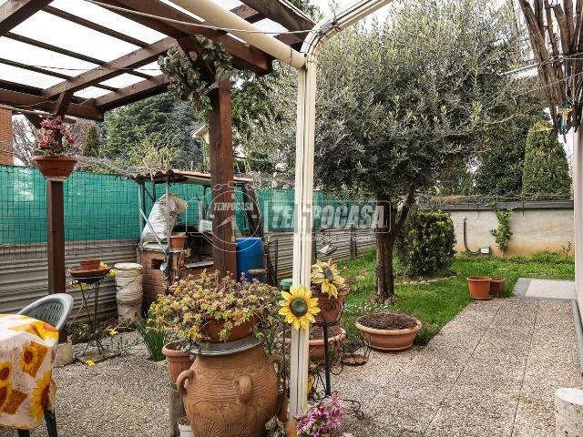 Appartamento in vendita a Verano Brianza, Lombardia