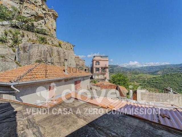 Appartamento in vendita a Castiglione Di Sicilia, Sicilia
