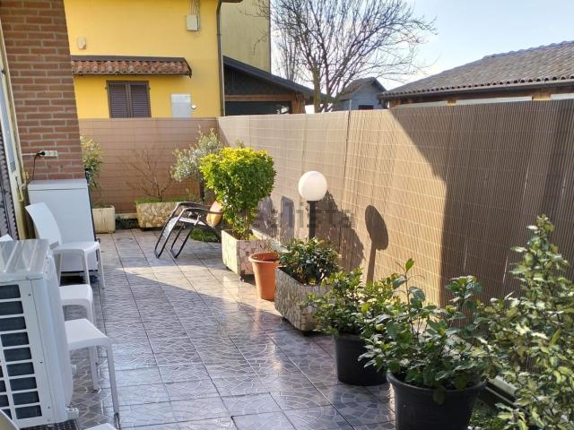 Appartamento in vendita a Roncaro, Lombardia