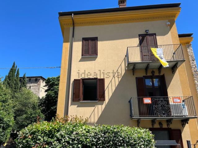 Appartamento in vendita a Bobbio, Reggio Emilia
