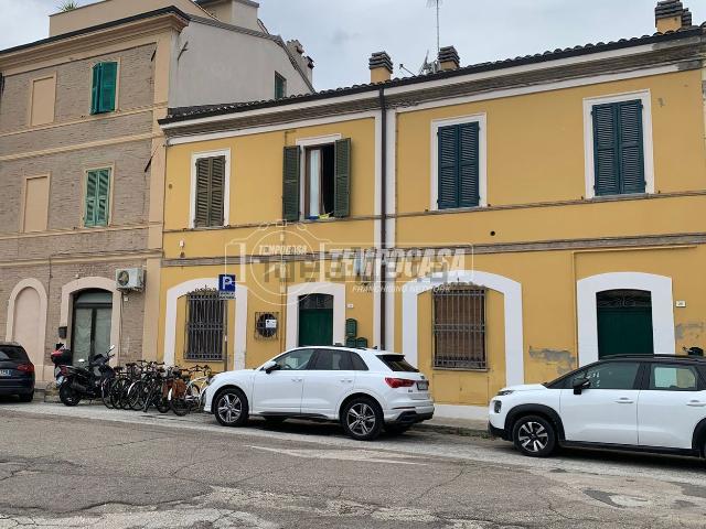 Appartamento in vendita a Centro storico, Marche