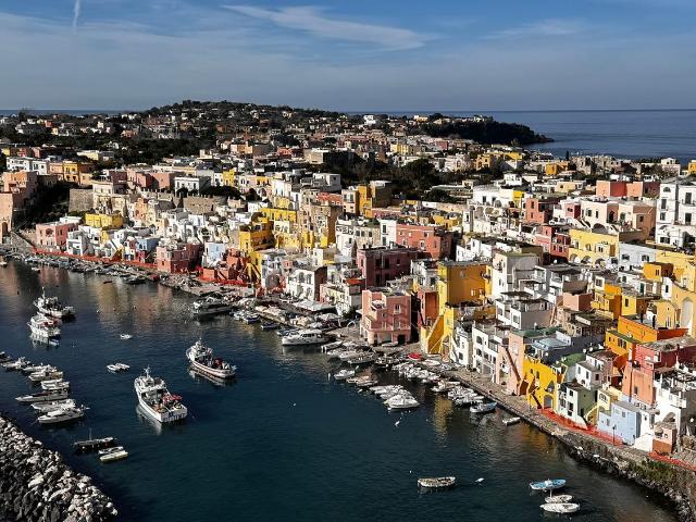 Appartamento in vendita a Corricella, Procida
