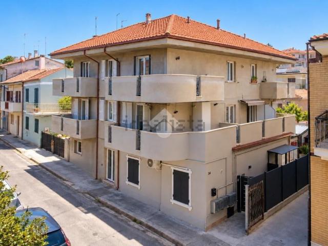 Appartamento in vendita a Faleriense, Porto Sant'Elpidio