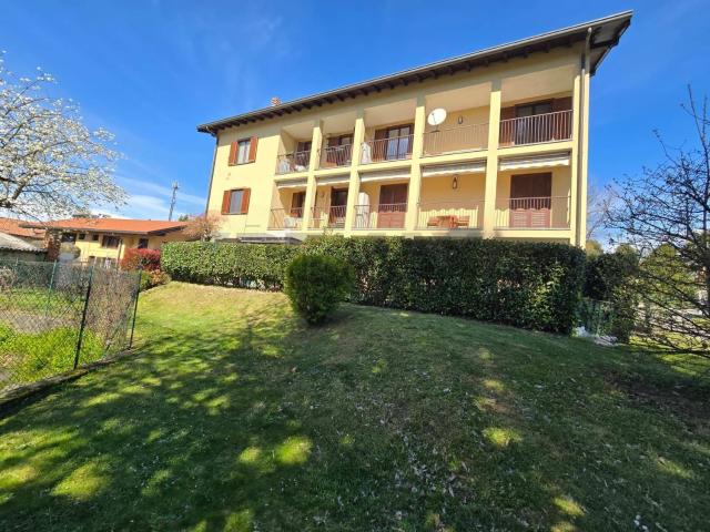Appartamento in vendita a Abbazia, Sesto Calende