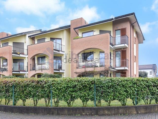 Appartamento in vendita a Carimate, Como