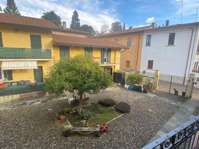Appartamento in vendita a Comabbio, Lombardia