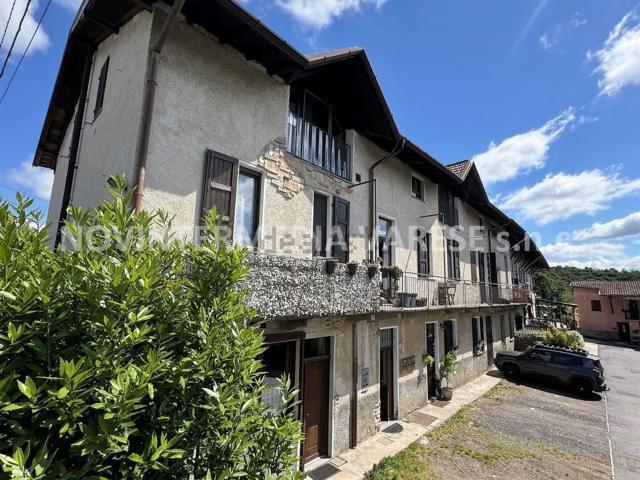 Appartamento in vendita a Valle Olona, Varese