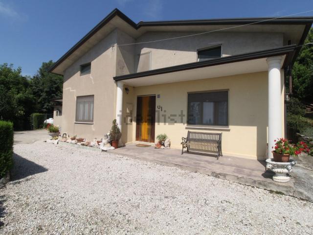 Appartamento in vendita a Brogliano, Veneto