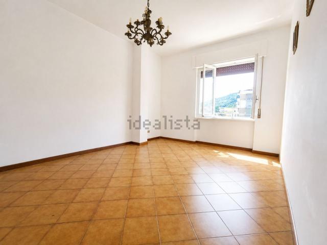 Appartamento in vendita a Imperia, Liguria