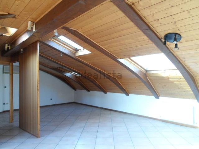 Appartamento in vendita a Albula centro, Marche