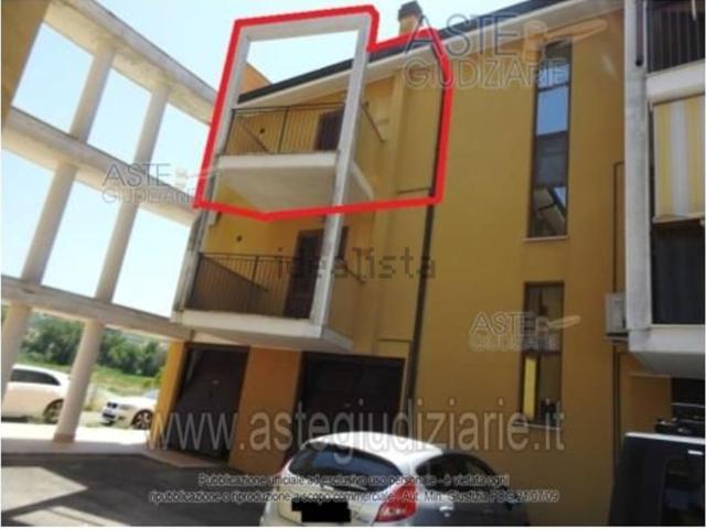 Appartamento in vendita a Musone, Marche