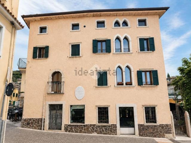 Appartamento in vendita a Coi, Torri Del Benaco