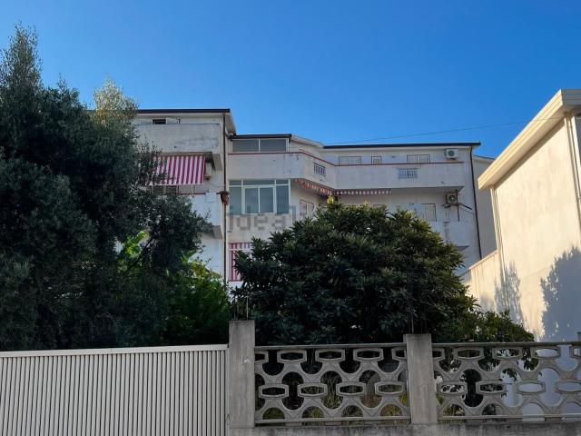 Appartamento in vendita a Calabria, Reggio Calabria
