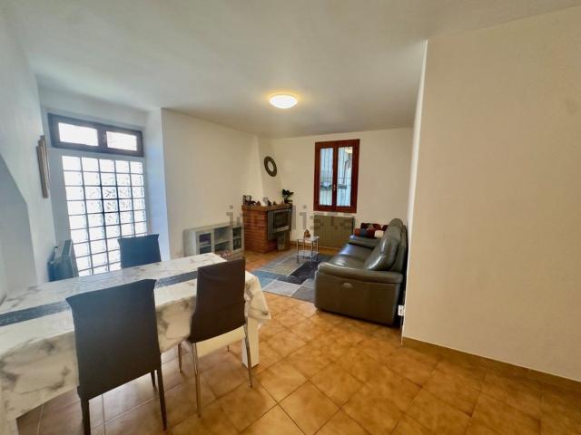 Appartamento in vendita a Margno, Lombardia