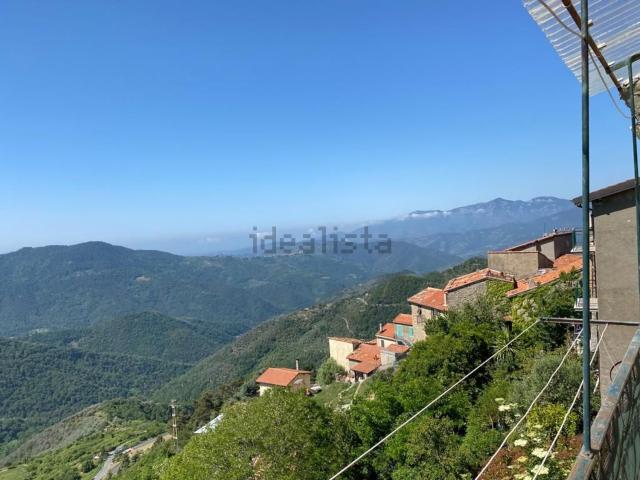 Appartamento in vendita a Bajardo, Liguria