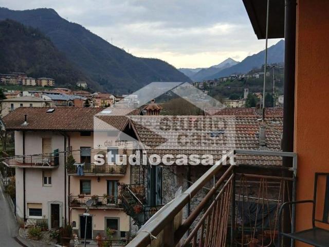 Appartamento in vendita a Comunità Montana della Valle Brembana, Zogno