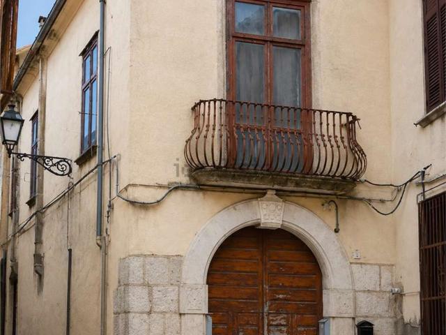 Appartamento in vendita a Montefusco, Campania