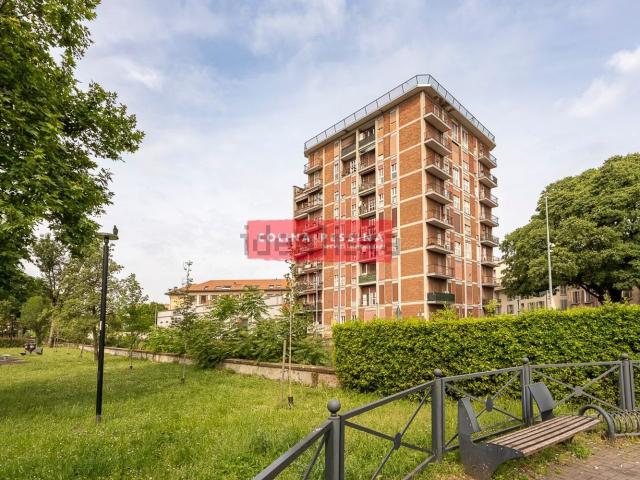 Appartamento in vendita a Centro, Monza