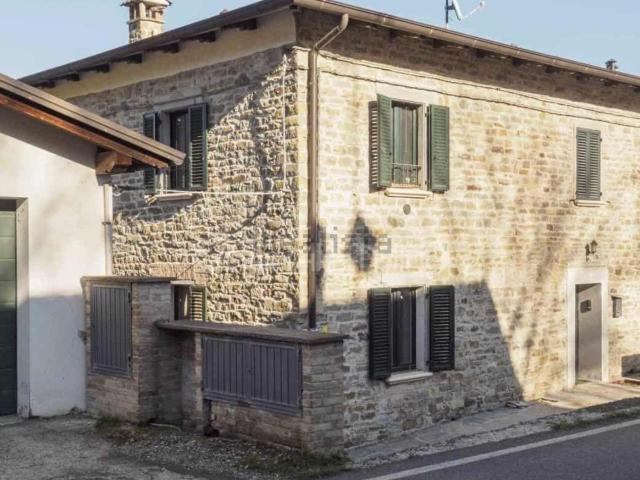 Appartamento in vendita a Unione dei comuni del Distretto Ceramico, Montefiorino