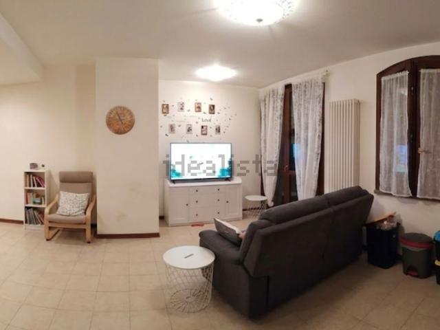 Appartamento in vendita a Terra di Mezzo, Re