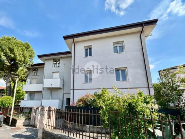 Appartamento in vendita a Rivoltella del Garda, Desenzano Del Garda
