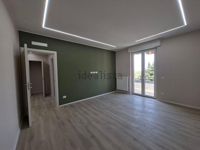 Appartamento in vendita a Tradate, Lombardia