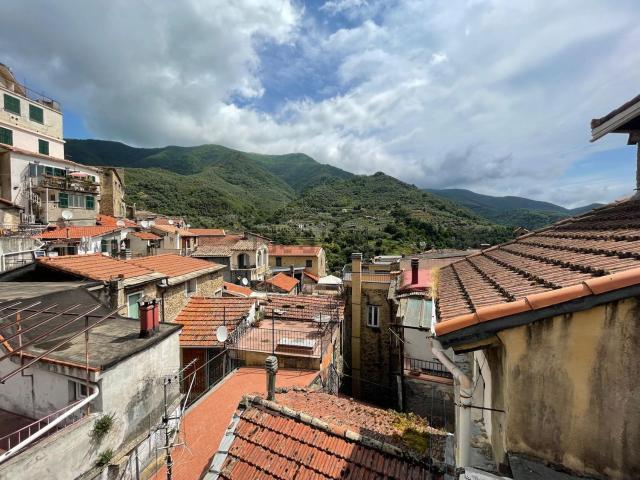 Appartamento in vendita a Baiardo, Liguria