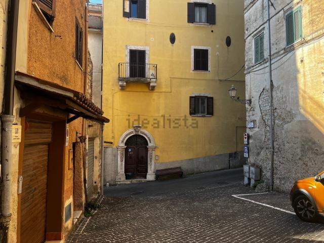Appartamento in vendita a Centro storico, Alatri