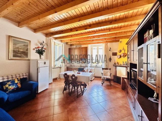 Appartamento in vendita a Songavazzo, Lombardia