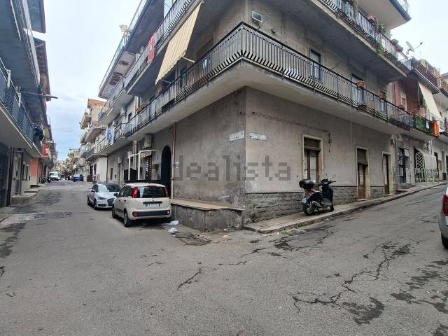 Appartamento in vendita a Paternò, Catania