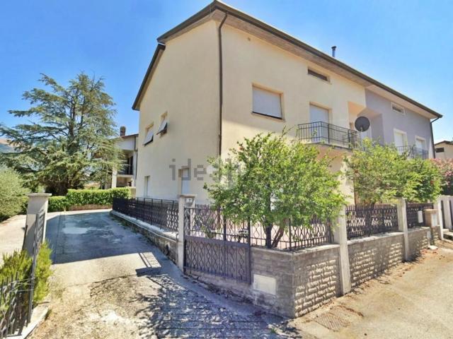 Appartamento in vendita a Cerqueto, Gualdo Tadino