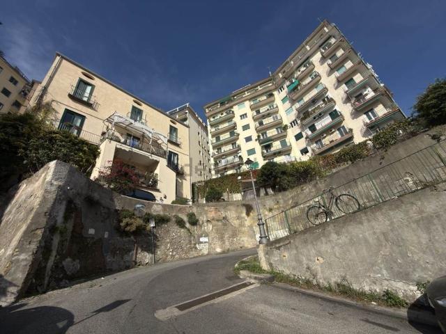 Appartamento in vendita a Salerno