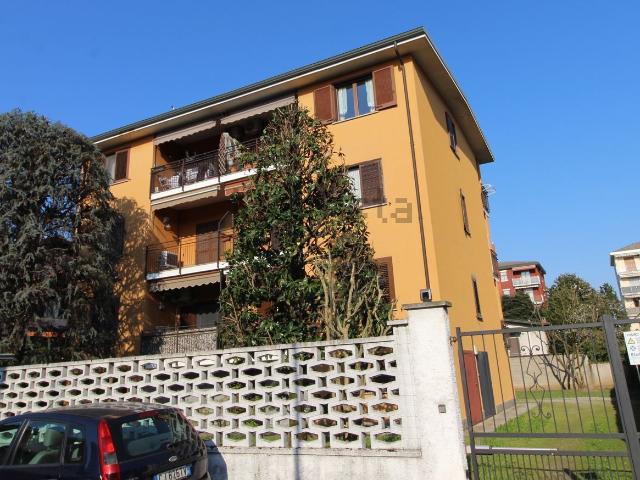 Appartamento in vendita a Bareggio, Lombardia