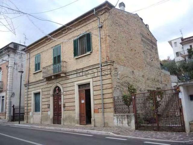 Appartamento in vendita a Torre De' Passeri, Abruzzo