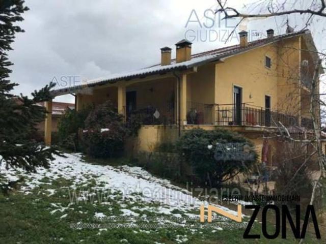 Appartamento in vendita a Cese, L'Aquila