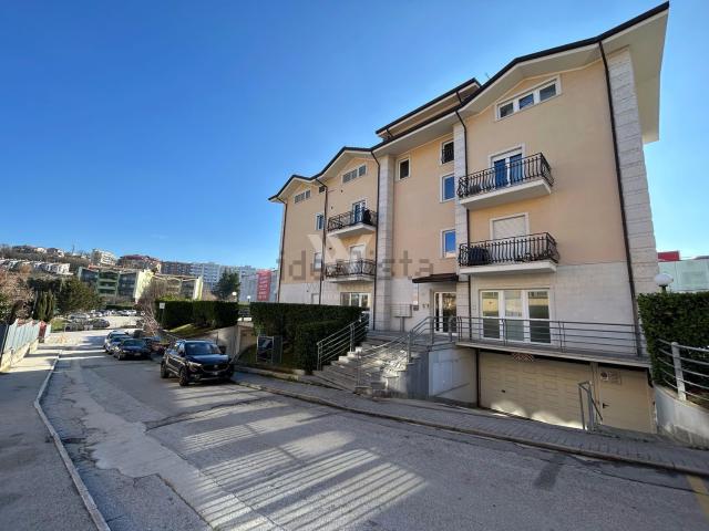 Appartamento in vendita a Campobasso, Molise